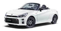 Toyota Rolls Out New Compact Convertible Sports Car 
