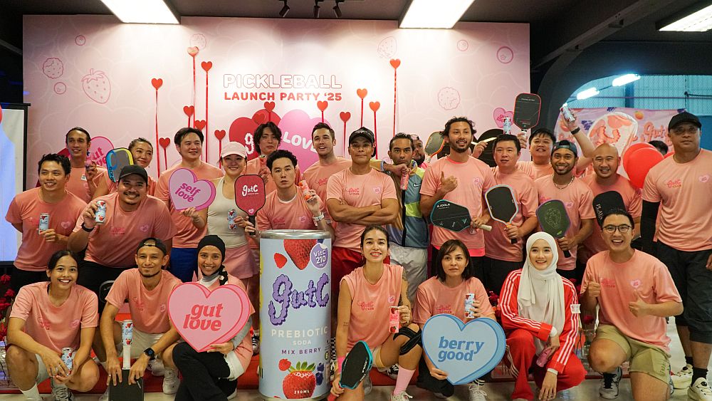 KOLs, celebrities, and Pickleball players at the gutC Mix Berry launch party, including Cik Manggis, Atita Haris, Intan Sarah, and Fad Anuar