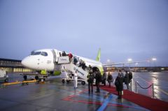Bombardier CS300航空機がairBalticで無事就航開始