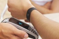 西班牙CaixaBank採用金雅拓的NFC付款技術增長可穿戴設備
